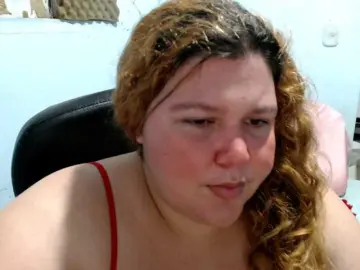 Squirtbbw  live sex cam
