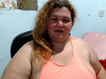 Squirtbbw  live sex cam