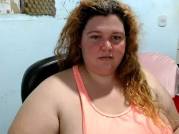 Squirtbbw  live sex cam
