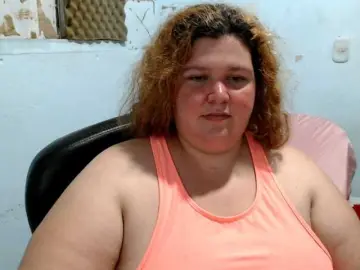 Squirtbbw  live sex cam
