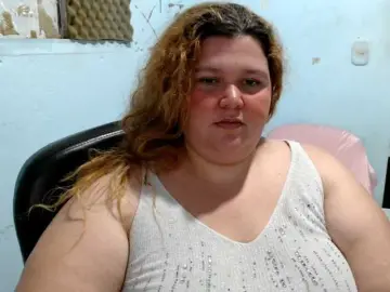 Squirtbbw  live sex cam