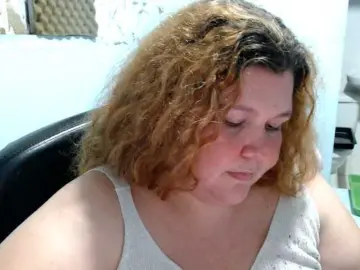 Squirtbbw  live sex cam