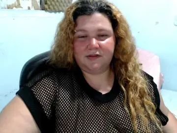 Squirtbbw  live sex cam
