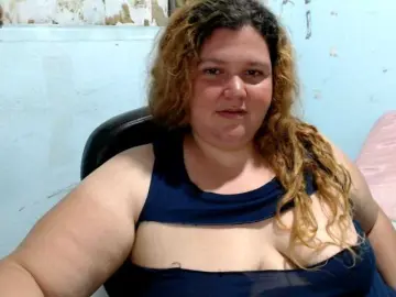 Squirtbbw  live sex cam