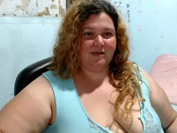 Squirtbbw  live sex cam