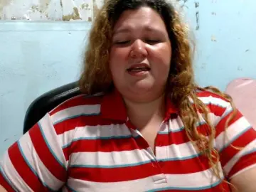 Squirtbbw  live sex cam