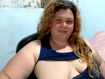 Squirtbbw  live sex cam