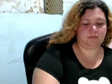 Squirtbbw  live sex cam