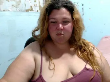 Squirtbbw  live sex cam