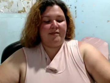 Squirtbbw  live sex cam