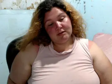 Squirtbbw  live sex cam