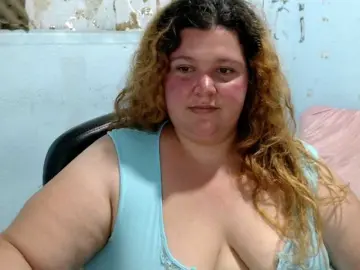 Squirtbbw  live sex cam