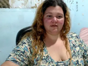 Squirtbbw  live sex cam