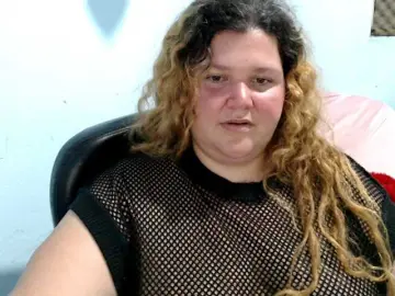 Squirtbbw  live sex cam