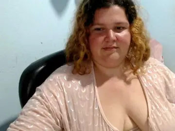 Squirtbbw  live sex cam