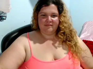 Squirtbbw  live sex cam