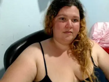 Squirtbbw  live sex cam