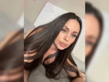-Hennessy-  live sex cam