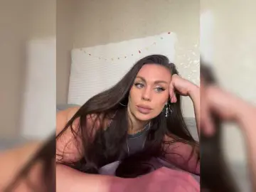 -Hennessy-  live sex cam