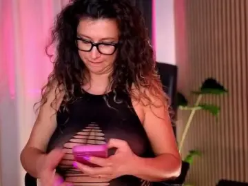 BustyMira  live sex cam