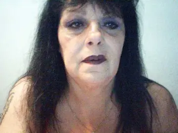 Charms  live sex cam