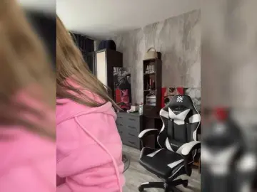 Kiki-03  live sex cam