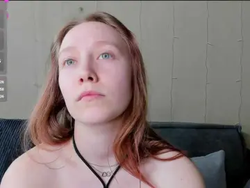 SwettyEllis  live sex cam