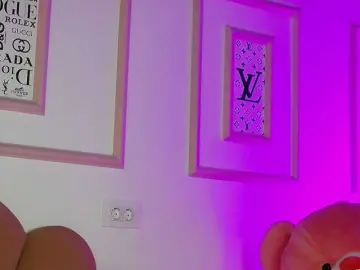 AbbyWhite  live sex cam