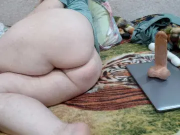 MILAax  live sex cam