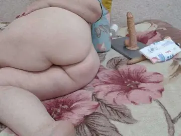 MILAax  live sex cam