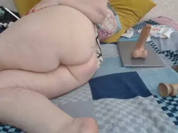 MILAax  live sex cam