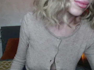 NoraSweet  live sex cam