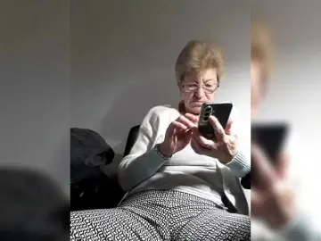 Reife-dame  live sex cam