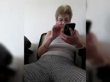Reife-dame  live sex cam