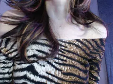 Deadivina  live sex cam