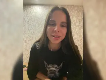 Amelia7  live sex cam