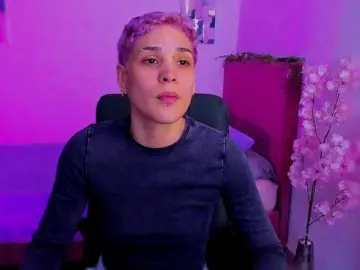 LauraR  live sex cam