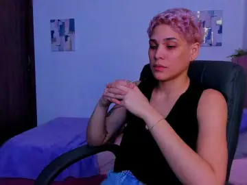 LauraR  live sex cam