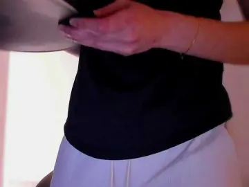 LauraR  live sex cam