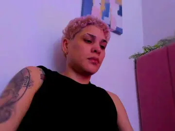 LauraR  live sex cam