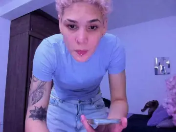 LauraR  live sex cam