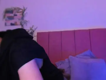 LauraR  live sex cam