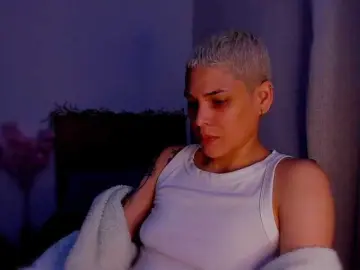 LauraR  live sex cam