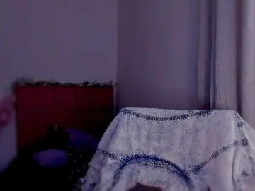 LauraR  live sex cam