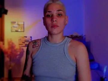 LauraR  live sex cam