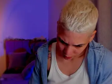 LauraR  live sex cam