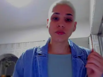 LauraR  live sex cam