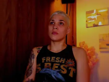 LauraR  live sex cam