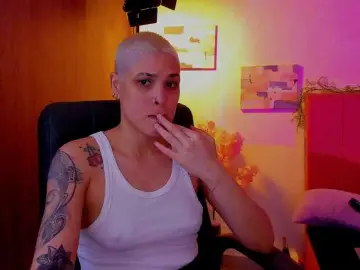 LauraR  live sex cam