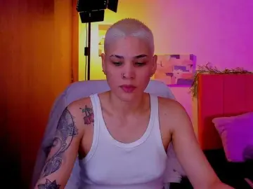 LauraR  live sex cam